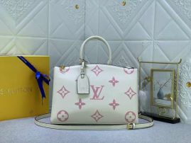 Picture of LV Lady Handbags _SKUfw138518976fw